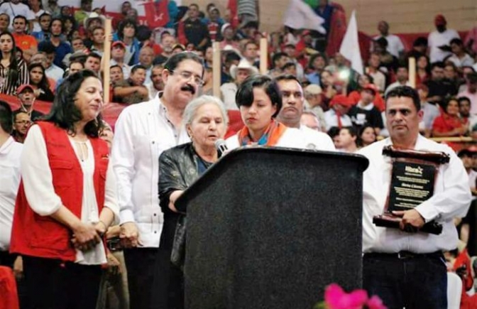 Madre de Berta Cáceres: Los cientos de mártires deben seguir iluminando el camino por una nueva alborada