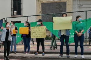 Honduras: Mujeres protestan ante el parlamento por iniciativa de ley contra el aborto