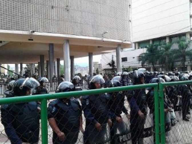 Elección CSJ: Parlamento  hondureño bloquea acceso a medios de comunicación y periodistas