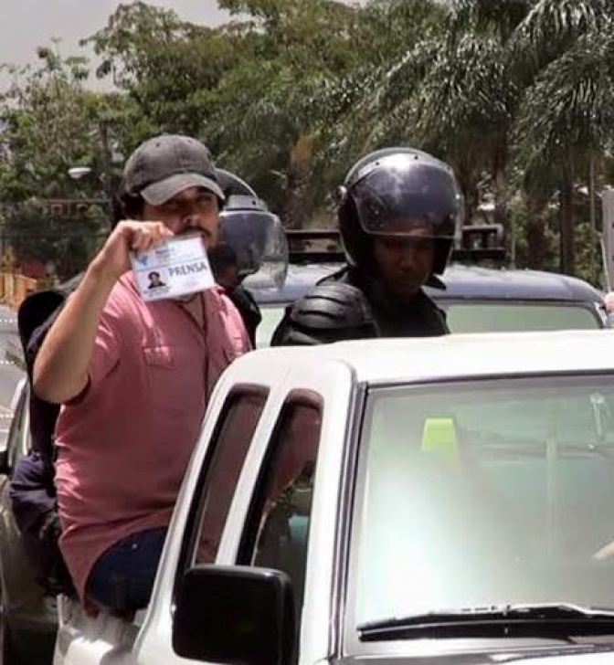 Hombres en motocicleta parecidas a las de la policía amenazaron de muerte a periodista